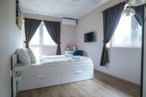 kétágyas bonnechance hotel szoba